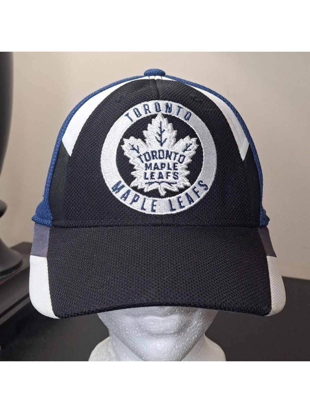 Toronto Maple Leafs Adidas NHL Embroidered  Hat Size Small/ Medium